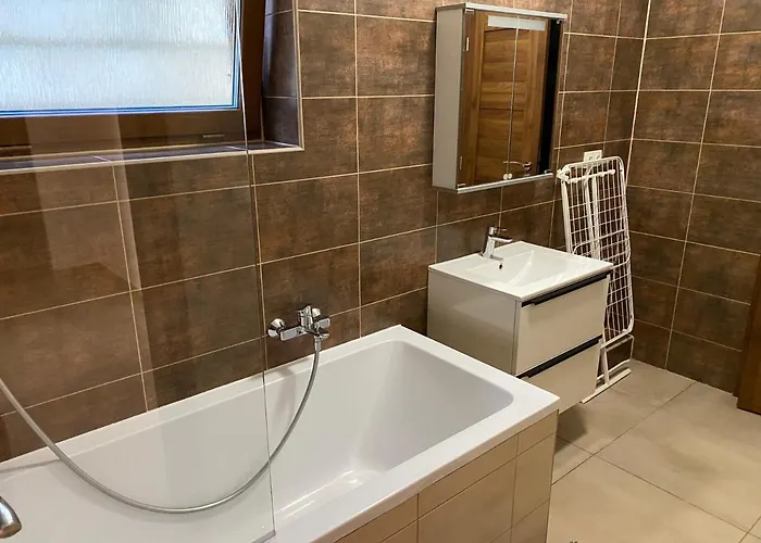 - Samotisky Apartment *