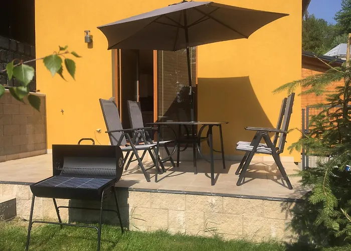 - Samotisky Apartment *